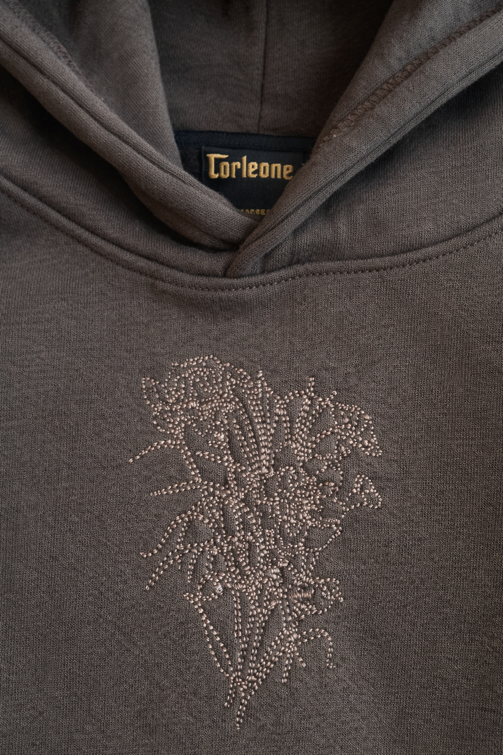 Sweat à capuche oversize – Broderie florale (marron)