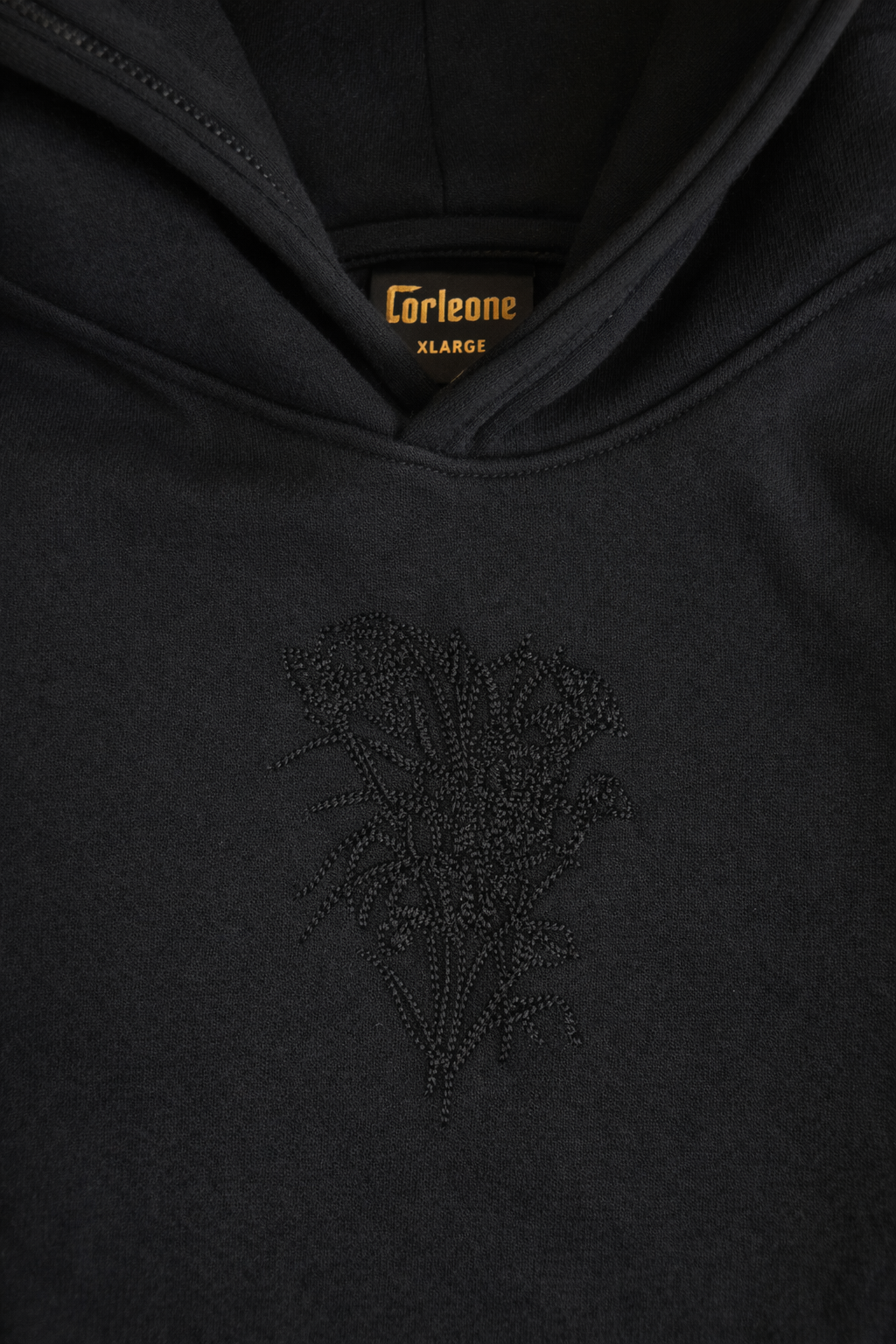 Sweat à capuche oversize – Broderie florale (Noir)