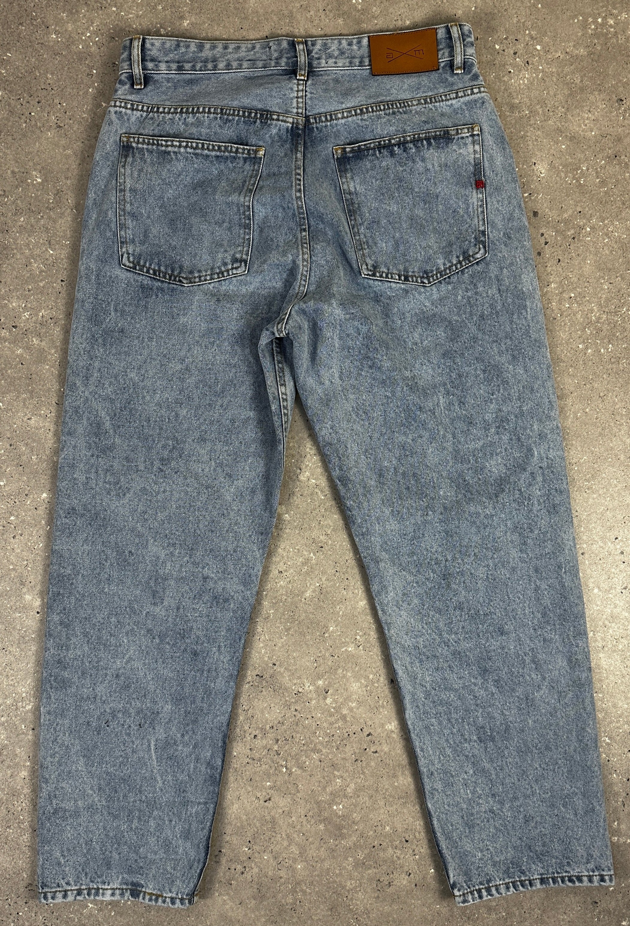 Men’s Straight Fit Denim Jeans (Light Blue)