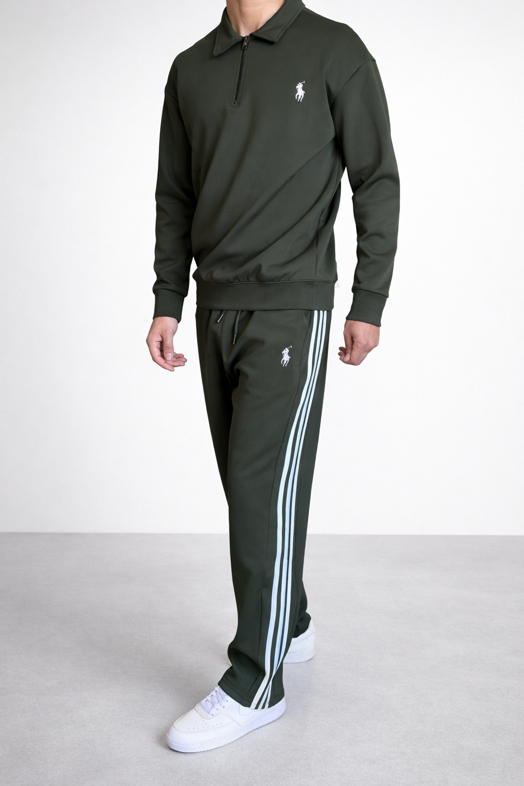 Ensemble Survêtement Homme Green – Style Polo – Bandes Blanches + Zip Col