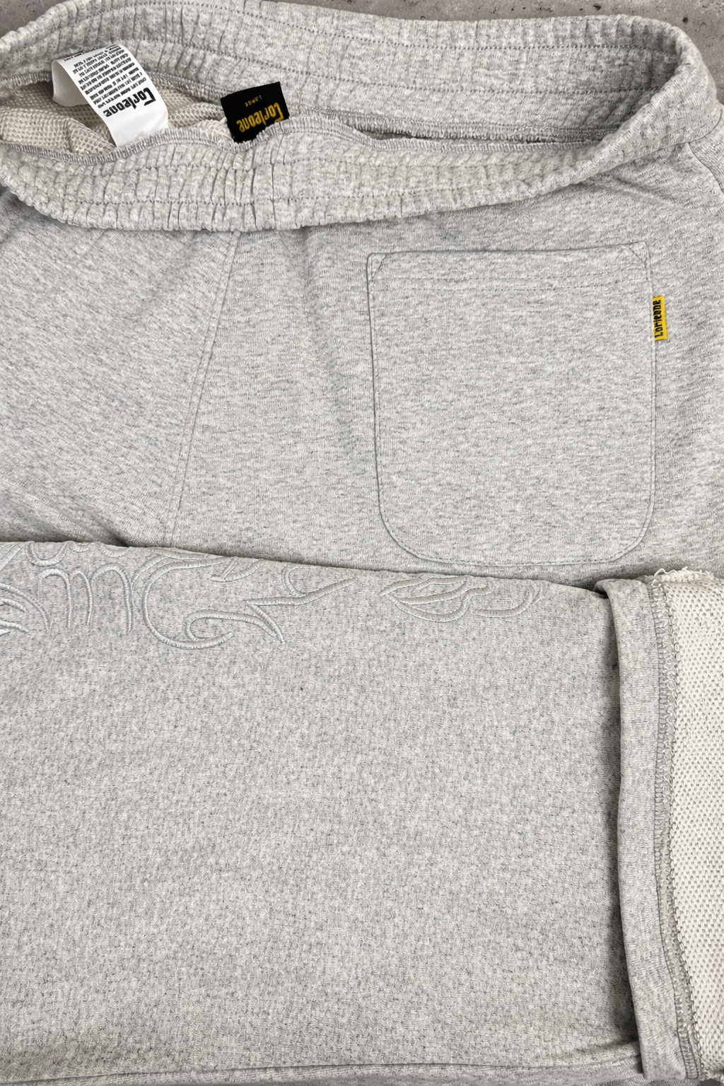 Pantalon de survêtement ample gris Corleone avec motif graphique latéral